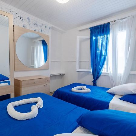 דירות Dafnila Blue House מראה חיצוני תמונה